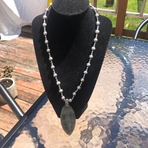 Lucas Lameth EUC Sterling Silver Gray Labradorite Pendant Pearl Beaded Necklace